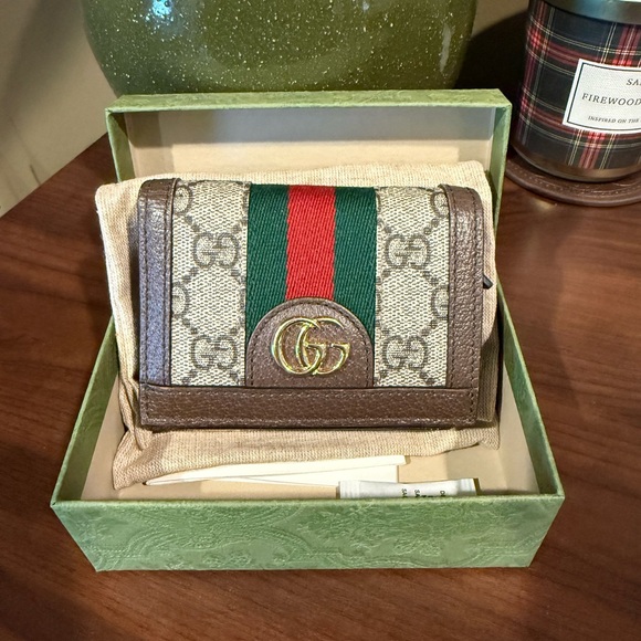 Gucci Handbags - Gucci Beige and Green Box Set
